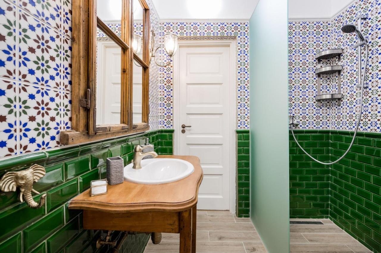 Unique & Stylish - Home Of Traveler In City Center Budapest Eksteriør billede